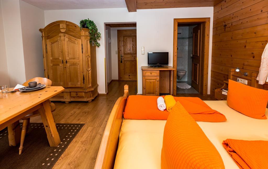 Haus Alpenblick Aparthotel Ehrwald Exterior foto